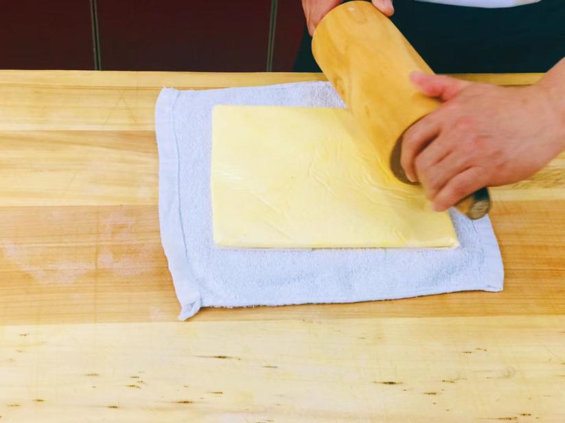 年輕人最愛的網紅店爆款，酥到掉渣的“蝴蝶酥”