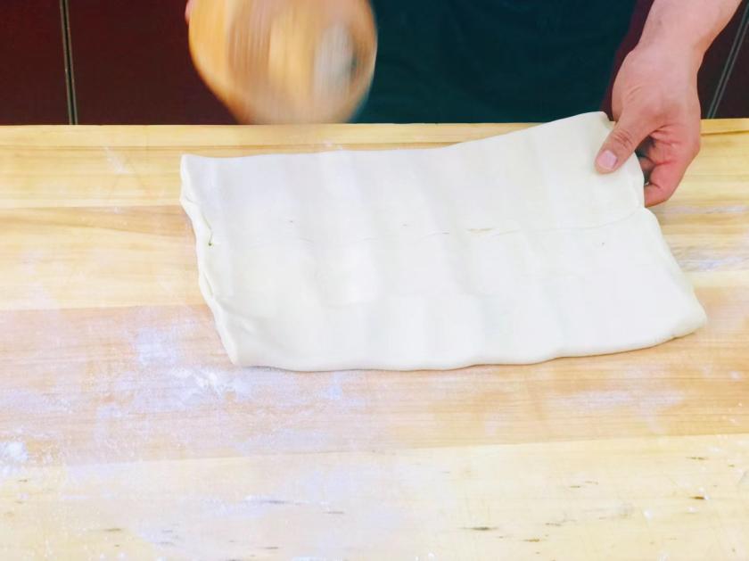 年輕人最愛的網紅店爆款，酥到掉渣的“蝴蝶酥”