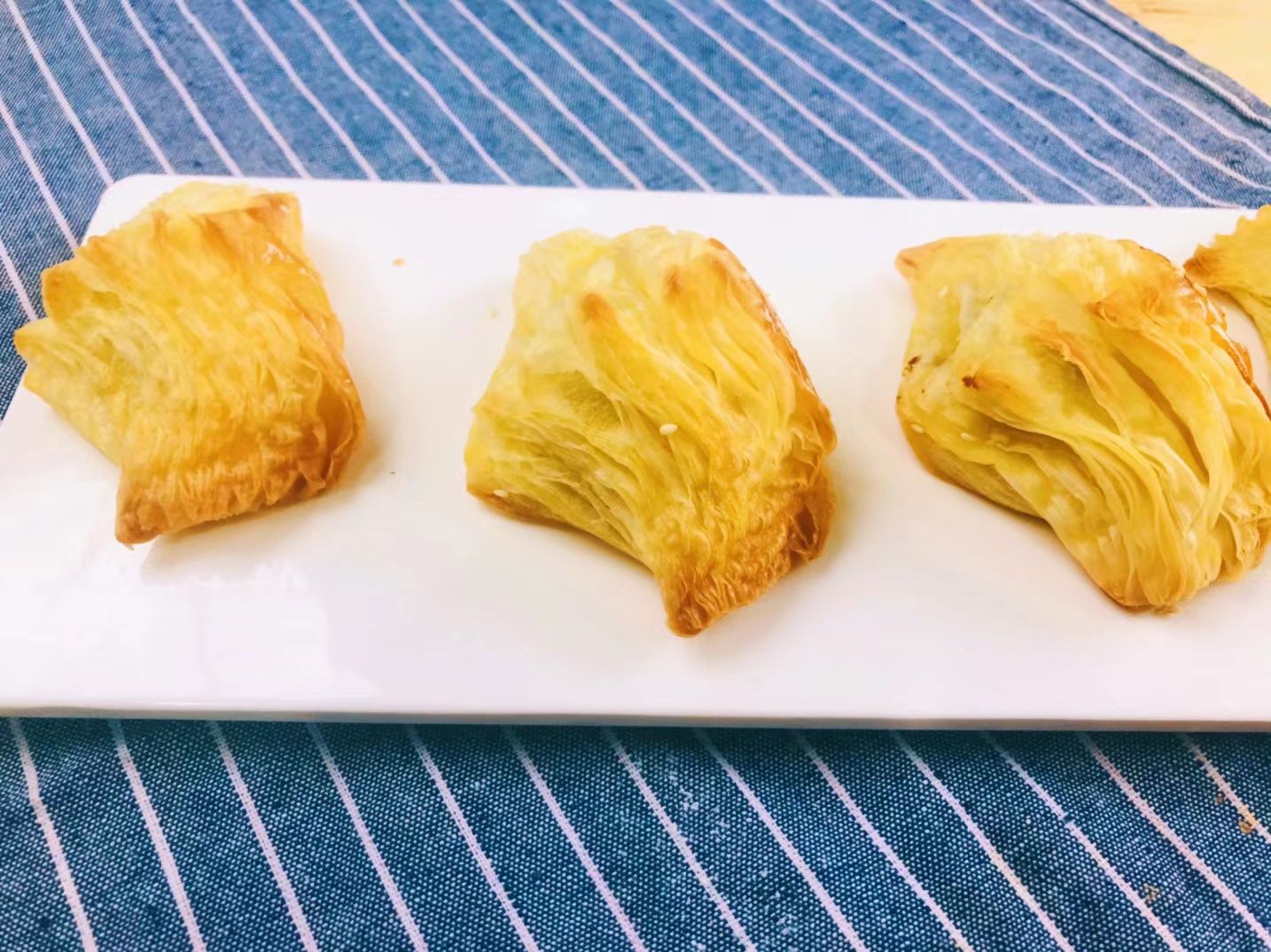 年輕人最愛的網紅店爆款，酥到掉渣的“蝴蝶酥”